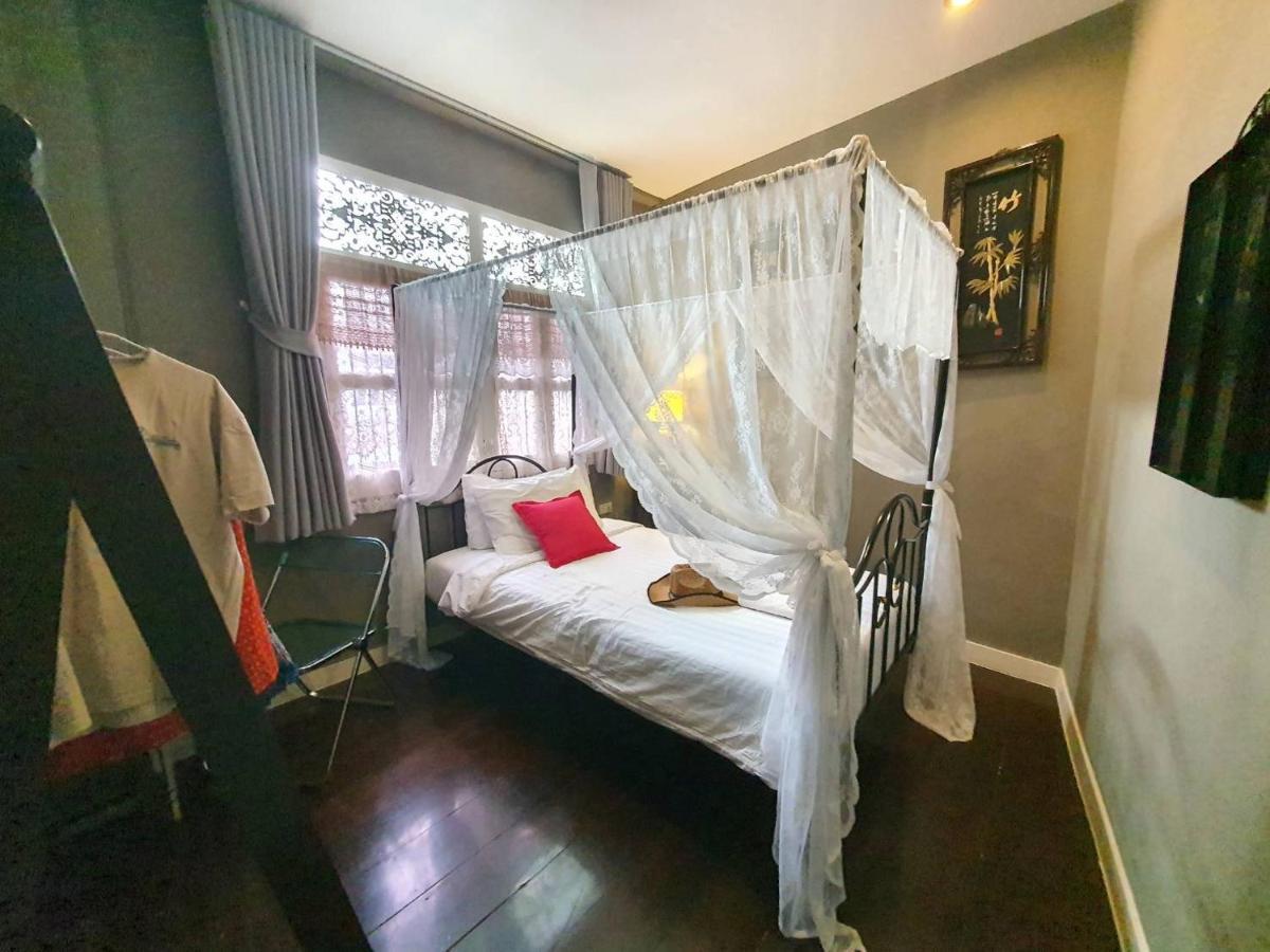 The Unforgotten B&B Bangkok Bagian luar foto