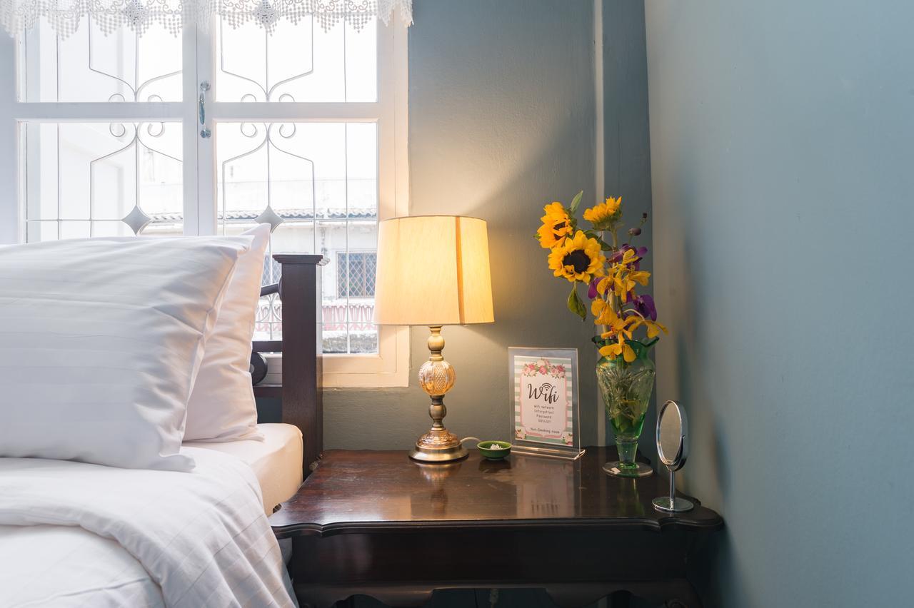 The Unforgotten B&B Bangkok Bagian luar foto
